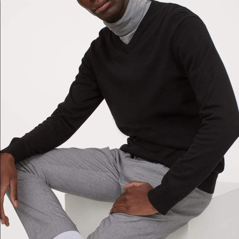 H&M COTTON VNECK SWEATER SZ S